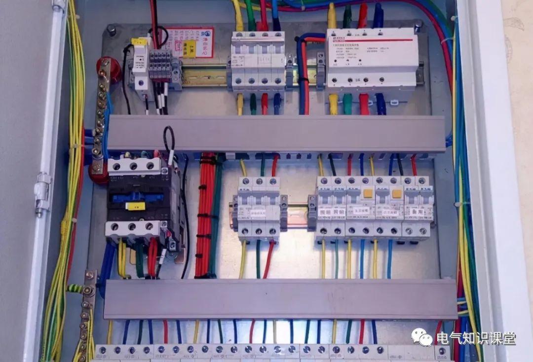 斷路器跳閘是什么情況怎樣處理(斷路器越級(jí)跳閘的原因都有哪些)