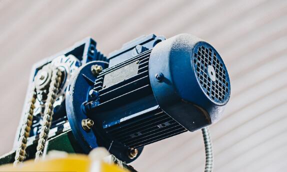 單相電機(jī)電容接反會(huì)有什么影響？（必看的電機(jī)維修方法）