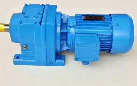 直流電機(jī)和交流電機(jī)的區(qū)別（詳解電機(jī)類型及其應(yīng)用場(chǎng)景）