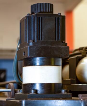 日立3噸貨梯電機(jī)功率，日立3噸貨梯電機(jī)的規(guī)格和功率