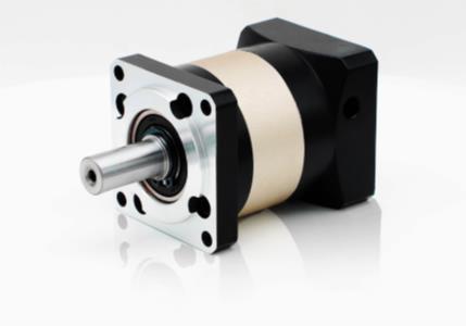 為什么220v的電機(jī)要用電容，介紹電機(jī)運(yùn)行原理及電容的作用